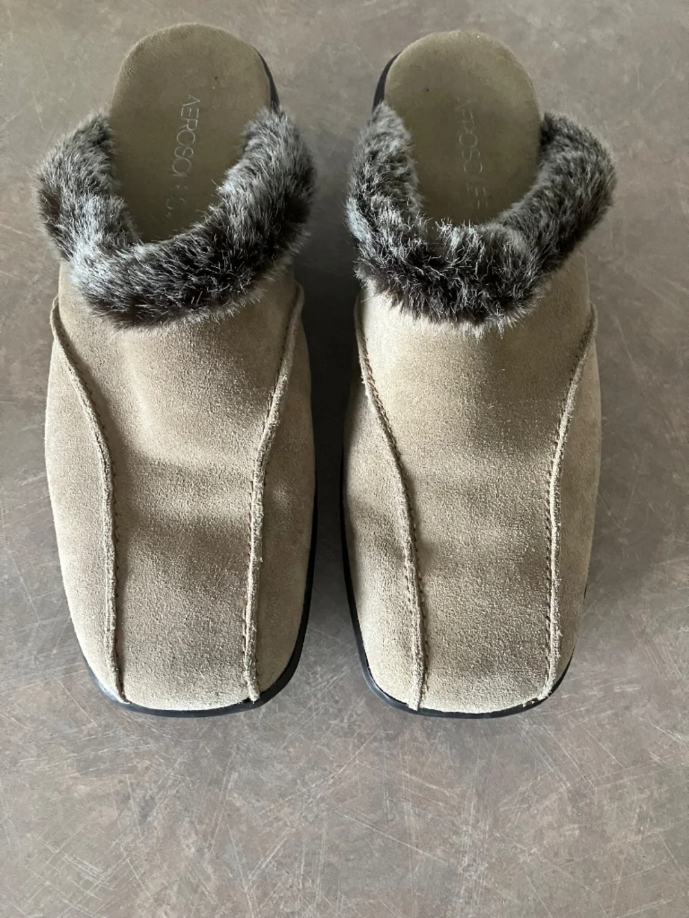 Women’s Aerosoles Faux Fur-Lined Clogs Size 8.5
